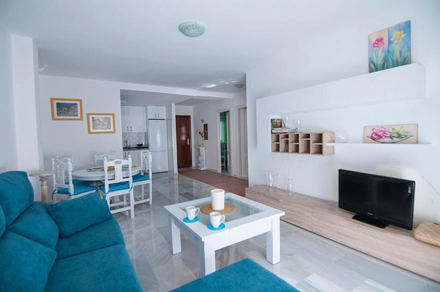 Luminoso Y Fresco Apartamento En 2ª Linea De Playa Fuengirola Εξωτερικό φωτογραφία