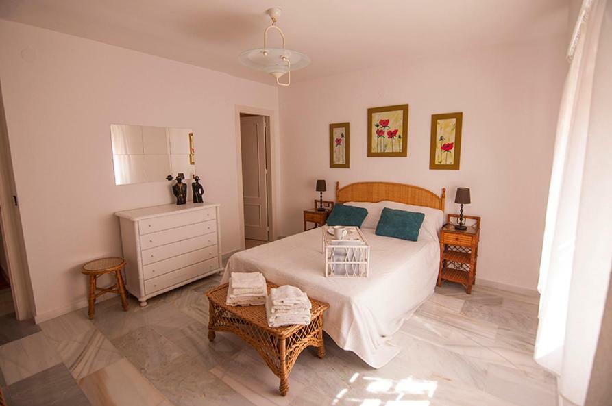 Luminoso Y Fresco Apartamento En 2ª Linea De Playa Fuengirola Εξωτερικό φωτογραφία